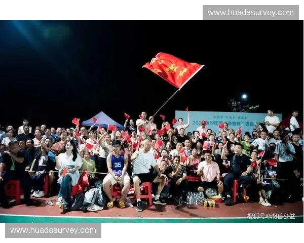 赛场激情四溢 气氛热烈无比 球迷呐喊助威 为梦想拼搏的舞台 赛场激情四溢 气氛热烈无比 球迷呐喊助威 为梦想拼搏的舞台